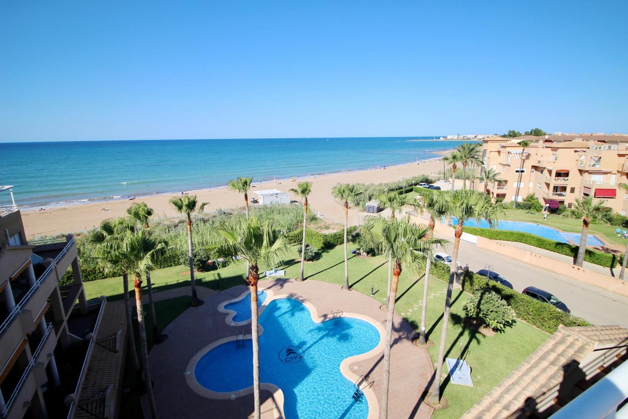 Atico Con Piscina Privada En Primera Linea Apartment Denia Room photo